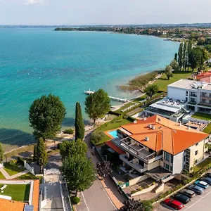 Primea Apartment Sirmione